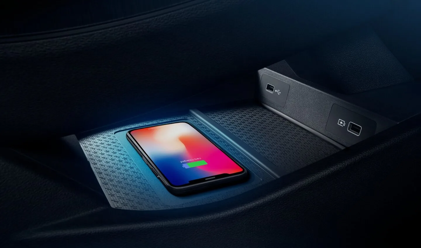 Geely Tugella Charging ports