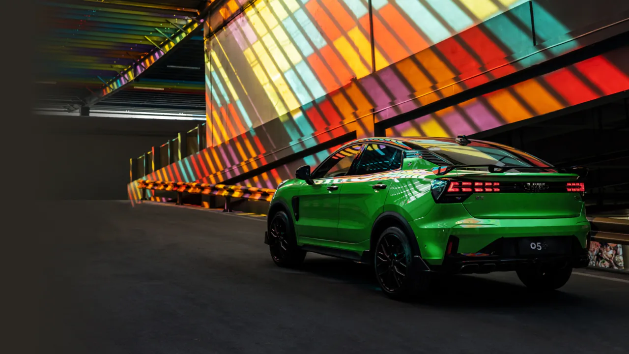 Lynk & Co 05+ vehicle